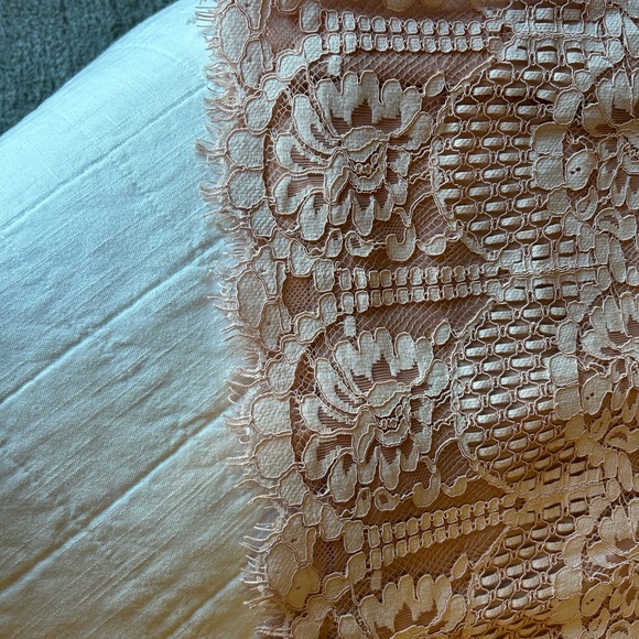 Beautiful Vince Camuto shift dress. Worn once for Mother of the Groom event. - Picture 6 of 7